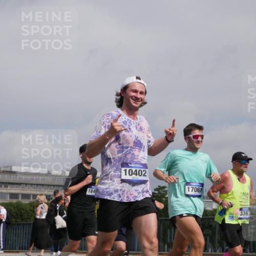 29.06.2025 - hella hamburg halbmarathon Luisa Fischer http://msf.ph/oto/8504347 29.06.2025 10:15:31 Kennedybrücke 184, 10402, 17061, 3363, 3363, 5150, 7014, 8917, 10067, 10402, 10409 meine-sportfotos.de