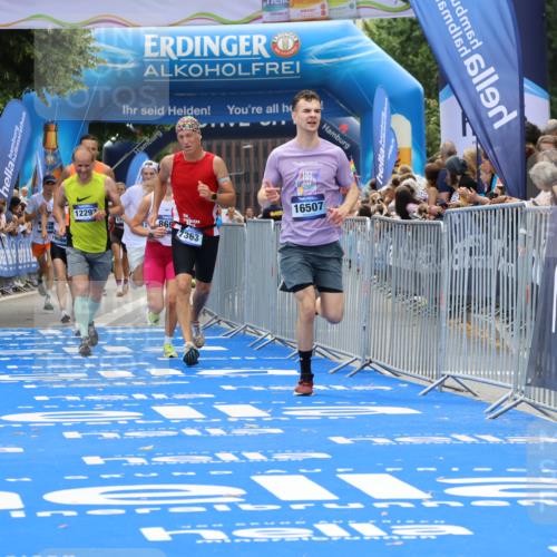 29.06.2025 - hella hamburg halbmarathon Strokosch-Dieckow http://msf.ph/oto/8504442 29.06.2025 10:41:55 Ziel 1169, 5690, 6593, 7092, 7363, 8694, 11417, 11765, 12292, 13196, 15521, 15846, 15935, 16507, 17864, 17926, 18920, 19046 meine-sportfotos.de