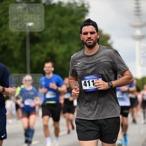29.06.2025 - hella hamburg halbmarathon Dr. Thomas Lammeyer http://msf.ph/oto/8504516 29.06.2025 10:26:39 Kennedybrücke 1419, 1598, 2172, 2351, 2479, 3108, 3172, 3458, 3735, 3768, 3910, 3946, 3995, 4113, 4114, 4131, 4366, 4556, 4559, 4829, 4970, 5079, 6030, 6049, 6303, 6307, 6805, 6820, 6826, 6849, 6899, 6977, 7097, 7162, 7276, 7794, 7925, 8511, 8855, 8931, 9204, 9516, 9807, 10065, 10210, 10241, 10663, 10710, 10739, 10917, 10961, 11046 meine-sportfotos.de