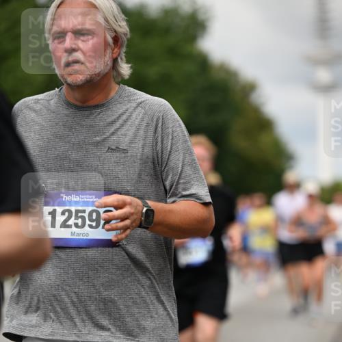 29.06.2025 - hella hamburg halbmarathon Dr. Thomas Lammeyer http://msf.ph/oto/8505031 29.06.2025 10:26:57 Kennedybrücke 2479, 2514, 2744, 2886, 3003, 3430, 3600, 3601, 3769, 3995, 4131, 4190, 4266, 4366, 4559, 4969, 4970, 5838, 6048, 6049, 6747, 6820, 6826, 6881, 6899, 7188, 7190, 7276, 7891, 7925, 8855, 8931, 9256, 9392, 10065, 10210, 10432, 10573, 10739, 10917 meine-sportfotos.de
