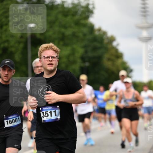 29.06.2025 - hella hamburg halbmarathon Dr. Thomas Lammeyer http://msf.ph/oto/8505051 29.06.2025 10:26:58 Kennedybrücke 2479, 2514, 2744, 2886, 3003, 3430, 3600, 3601, 3769, 3995, 4131, 4190, 4266, 4366, 4559, 4969, 4970, 5838, 6048, 6049, 6747, 6820, 6826, 6881, 6899, 7188, 7190, 7276, 7891, 7925, 8855, 8931, 9256, 9392, 10065, 10210, 10432, 10573, 10739, 10917 meine-sportfotos.de