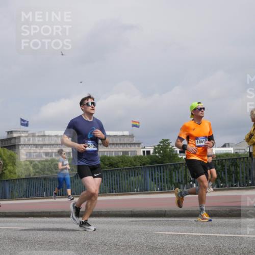 29.06.2025 - hella hamburg halbmarathon Luisa Fischer http://msf.ph/oto/8505130 29.06.2025 10:17:24 Kennedybrücke 3020, 6126, 10610, 1131, 1480, 3020, 3025, 3154, 3728, 3756, 3834, 5191, 6028, 6366, 6717, 7442, 9173, 9663, 10224, 10610 meine-sportfotos.de