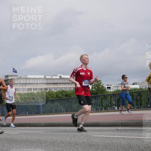 29.06.2025 - hella hamburg halbmarathon Luisa Fischer http://msf.ph/oto/8505152 29.06.2025 10:17:27 Kennedybrücke 7442, 8, 10977, 8, 3834, 3020, 1071, 1131, 1480, 3020, 3025, 3834, 5191, 6366, 6717, 7442, 8055, 9173, 9663, 10224, 10610 meine-sportfotos.de
