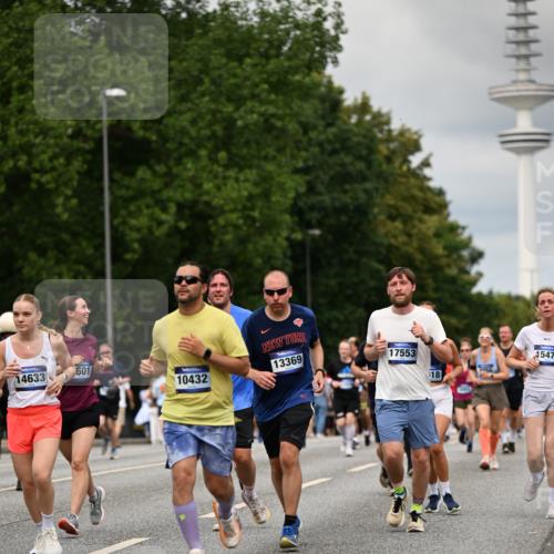 29.06.2025 - hella hamburg halbmarathon Dr. Thomas Lammeyer http://msf.ph/oto/8505188 29.06.2025 10:27:03 Kennedybrücke 2022, 2479, 2514, 2744, 2886, 3003, 3430, 3600, 3601, 3769, 4190, 4266, 4366, 4969, 4970, 5629, 5798, 5838, 6048, 6049, 6747, 6784, 6785, 6826, 6881, 7188, 7190, 7276, 7891, 7925, 8355, 8715, 8931, 9256, 9392, 10088, 10210, 10432, 10573, 10917 meine-sportfotos.de