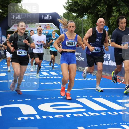 29.06.2025 - hella hamburg halbmarathon Strokosch-Dieckow http://msf.ph/oto/8505193 29.06.2025 10:51:25 Ziel 1335, 2364, 2411, 2636, 2718, 2946, 4814, 5820, 6776, 7943, 8989, 9214, 9656, 10691, 11124, 11422, 13047, 13403, 13792, 14865, 14994, 15871, 15950, 16357, 17131, 18489 meine-sportfotos.de