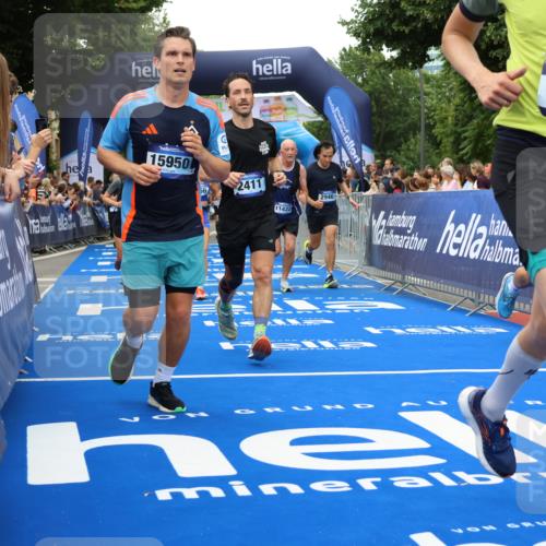 29.06.2025 - hella hamburg halbmarathon Strokosch-Dieckow http://msf.ph/oto/8505339 29.06.2025 10:51:23 Ziel 1335, 1817, 2364, 2411, 2636, 2718, 2946, 4814, 5820, 6657, 6776, 7943, 8316, 8989, 9214, 9656, 10480, 10667, 11124, 11422, 12016, 13047, 13403, 13792, 14865, 14994, 15871, 15950, 16357, 17131, 18019, 18489 meine-sportfotos.de