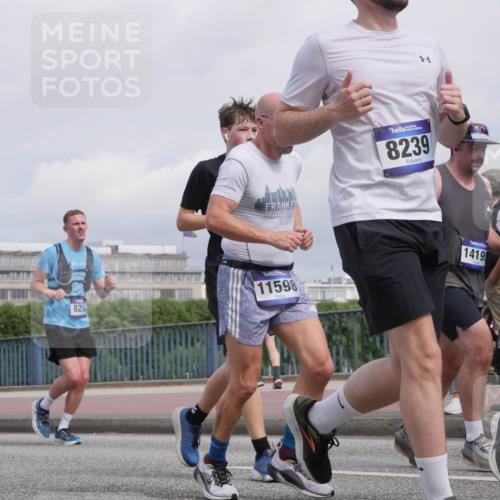 29.06.2025 - hella hamburg halbmarathon Luisa Fischer http://msf.ph/oto/8505428 29.06.2025 10:18:00 Kennedybrücke 8256, 11598, 8239, 1419, 1296, 1379, 1524, 1575, 1745, 2281, 3507, 3509, 3513, 3650, 4495, 4641, 5608, 5800, 5981, 6317, 6710, 7439, 8239, 8256, 9911, 9975, 10589, 10717, 10858 meine-sportfotos.de
