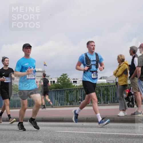 29.06.2025 - hella hamburg halbmarathon Luisa Fischer http://msf.ph/oto/8505436 29.06.2025 10:18:01 Kennedybrücke 4495, 6419, 1379, 825, 1296, 1379, 1524, 1575, 1745, 2281, 3507, 3509, 3513, 3650, 4495, 5608, 5800, 5981, 6317, 6710, 7439, 8239, 8256, 8609, 9911, 9975, 10858 meine-sportfotos.de