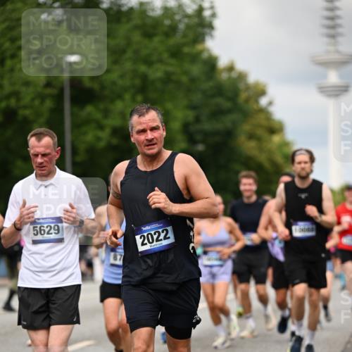 29.06.2025 - hella hamburg halbmarathon Dr. Thomas Lammeyer http://msf.ph/oto/8505537 29.06.2025 10:27:17 Kennedybrücke 1029, 1187, 1372, 1853, 2022, 2294, 2514, 3003, 3029, 3600, 3601, 3769, 4728, 4793, 4969, 5223, 5629, 5798, 5838, 6048, 6578, 6747, 6784, 6785, 7266, 7891, 7919, 8355, 8715, 9256, 9301, 9512, 10088, 10432 meine-sportfotos.de