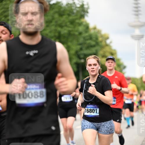 29.06.2025 - hella hamburg halbmarathon Dr. Thomas Lammeyer http://msf.ph/oto/8505700 29.06.2025 10:27:21 Kennedybrücke 1029, 1187, 1362, 1372, 1853, 2022, 2294, 2514, 3003, 3029, 3769, 4728, 4793, 4969, 5223, 5629, 5798, 5838, 6578, 6747, 6784, 6785, 7266, 7891, 7919, 8355, 8688, 8715, 9133, 9256, 9301, 9512, 9913, 10088 meine-sportfotos.de