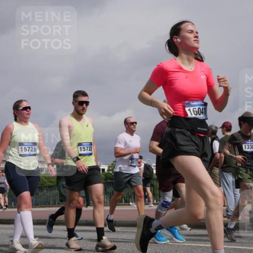29.06.2025 - hella hamburg halbmarathon Luisa Fischer http://msf.ph/oto/8505728 29.06.2025 10:18:34 Kennedybrücke 15721, 15722, 3417, 16041, 13386, 1440, 2140, 2494, 2720, 2989, 3417, 4007, 4466, 6376, 6576, 7941, 7942, 8885, 9556, 9847, 10108 meine-sportfotos.de