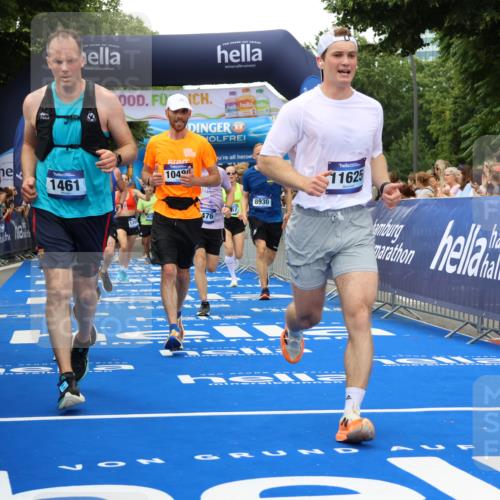 29.06.2025 - hella hamburg halbmarathon Strokosch-Dieckow http://msf.ph/oto/8505767 29.06.2025 10:51:14 Ziel 1366, 1461, 1817, 2364, 2636, 2718, 4404, 4814, 4967, 5600, 6027, 6657, 6776, 8316, 8930, 8989, 9476, 10480, 10667, 10868, 11124, 11512, 11625, 11733, 12016, 13047, 13073, 14865, 14994, 15480, 17530, 17823, 18019, 18489 meine-sportfotos.de