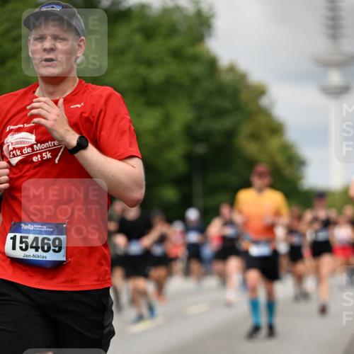 29.06.2025 - hella hamburg halbmarathon Dr. Thomas Lammeyer http://msf.ph/oto/8505773 29.06.2025 10:27:24 Kennedybrücke 1029, 1187, 1362, 1372, 1853, 2022, 2294, 2514, 3003, 3013, 3029, 3769, 4728, 4793, 4969, 5223, 5629, 5798, 5838, 6578, 6747, 6784, 6785, 7266, 7891, 7919, 8355, 8687, 8688, 8715, 9133, 9256, 9301, 9512, 9913, 10088 meine-sportfotos.de