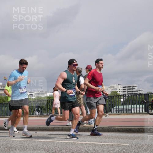29.06.2025 - hella hamburg halbmarathon Luisa Fischer http://msf.ph/oto/8505827 29.06.2025 10:18:42 Kennedybrücke 11774, 252, 1440, 2140, 2720, 5423, 7897, 7941, 7942, 8885, 9192, 10108, 10608 meine-sportfotos.de