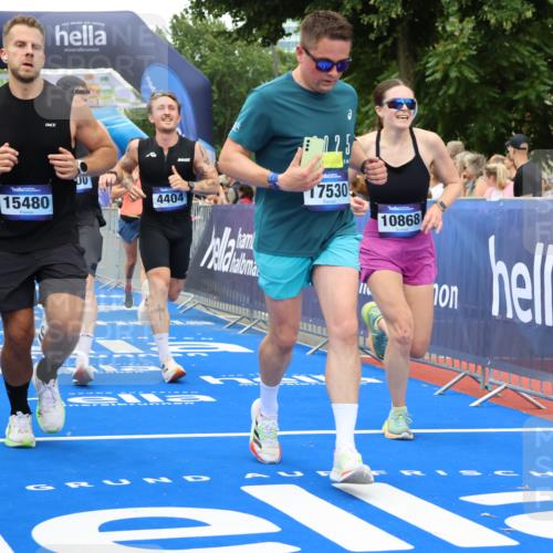 29.06.2025 - hella hamburg halbmarathon Strokosch-Dieckow http://msf.ph/oto/8505857 29.06.2025 10:51:12 Ziel 1366, 1461, 1817, 2636, 2718, 4404, 4814, 4816, 4967, 5600, 6027, 6657, 6776, 8316, 8508, 8930, 9476, 10480, 10667, 10868, 11512, 11625, 11733, 12016, 13073, 14865, 15480, 17384, 17530, 17823, 18019 meine-sportfotos.de