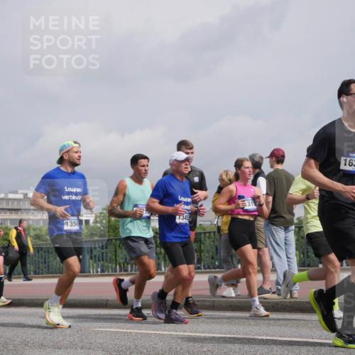 29.06.2025 - hella hamburg halbmarathon Luisa Fischer http://msf.ph/oto/8505928 29.06.2025 10:18:57 Kennedybrücke 13393, 1319, 345, 1350, 16348, 1308, 1651, 2076, 2601, 2835, 4828, 5046, 8057, 8746, 9307, 9784, 9881 meine-sportfotos.de