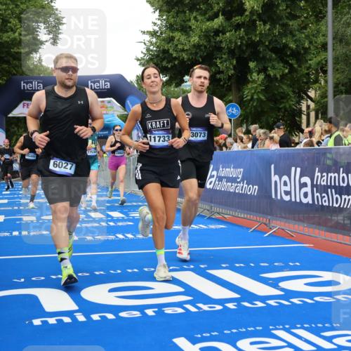 29.06.2025 - hella hamburg halbmarathon Strokosch-Dieckow http://msf.ph/oto/8505930 29.06.2025 10:51:10 Ziel 1366, 1461, 1817, 4077, 4404, 4816, 4967, 5600, 6027, 6657, 8261, 8316, 8508, 8704, 8930, 9476, 10480, 10508, 10603, 10667, 10868, 11512, 11625, 11733, 12016, 13073, 15480, 17384, 17530, 17823, 18019 meine-sportfotos.de