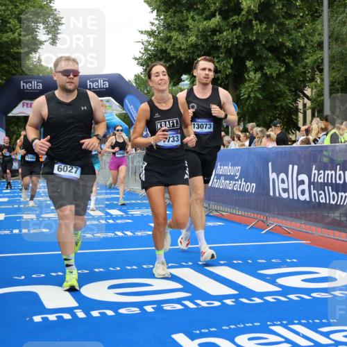 29.06.2025 - hella hamburg halbmarathon Strokosch-Dieckow http://msf.ph/oto/8505948 29.06.2025 10:51:10 Ziel 1366, 1461, 1817, 4077, 4404, 4816, 4967, 5600, 6027, 6657, 8261, 8316, 8508, 8704, 8930, 9476, 10480, 10508, 10603, 10667, 10868, 11512, 11625, 11733, 12016, 13073, 15480, 17384, 17530, 17823, 18019 meine-sportfotos.de