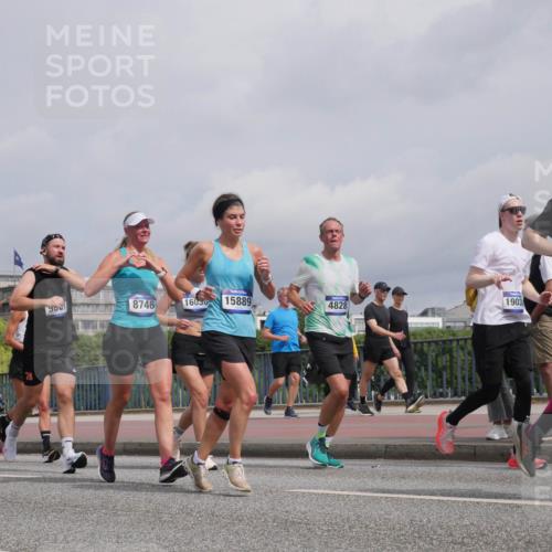 29.06.2025 - hella hamburg halbmarathon Luisa Fischer http://msf.ph/oto/8505974 29.06.2025 10:19:01 Kennedybrücke 1308, 28, 900, 8746, 16036, 15889, 1903, 4828, 11478, 1308, 1651, 2071, 2436, 2601, 2835, 4828, 5046, 8057, 8169, 8274, 8746, 9784, 9881 meine-sportfotos.de