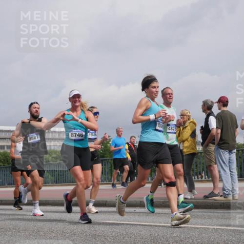 29.06.2025 - hella hamburg halbmarathon Luisa Fischer http://msf.ph/oto/8505981 29.06.2025 10:19:02 Kennedybrücke 28, 9881, 8746, 16036, 1588, 4828, 1903, 1212, 1308, 1651, 2071, 2436, 2601, 2835, 4828, 5046, 8057, 8169, 8274, 8746, 9784, 9881 meine-sportfotos.de