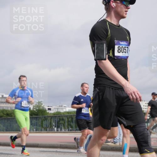 29.06.2025 - hella hamburg halbmarathon Luisa Fischer http://msf.ph/oto/8506009 29.06.2025 10:19:04 Kennedybrücke 260, 1308, 8057, 1212, 1308, 2071, 2436, 2601, 4583, 4828, 8057, 8169, 8274, 8746, 9784, 9881, 10844 meine-sportfotos.de