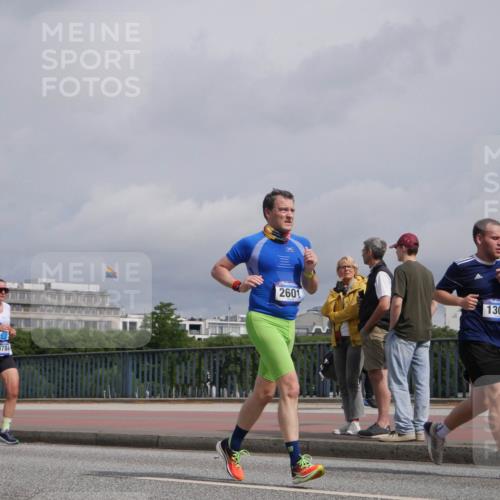 29.06.2025 - hella hamburg halbmarathon Luisa Fischer http://msf.ph/oto/8506014 29.06.2025 10:19:05 Kennedybrücke 9784, 2601, 1308, 1212, 1308, 2071, 2436, 2601, 4583, 4828, 8057, 8169, 8274, 8554, 8746, 9601, 9784, 9881, 10844 meine-sportfotos.de