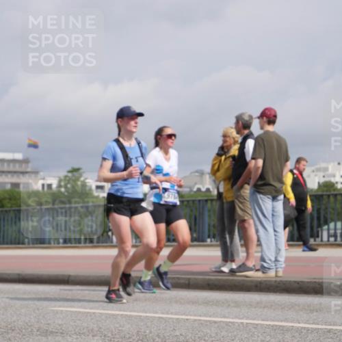 29.06.2025 - hella hamburg halbmarathon Luisa Fischer http://msf.ph/oto/8506028 29.06.2025 10:19:06 Kennedybrücke 978, 1212, 1308, 2071, 2436, 2601, 4583, 4828, 8057, 8169, 8274, 8554, 9601, 9784, 9881, 10844 meine-sportfotos.de