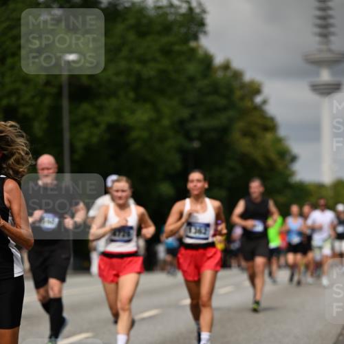 29.06.2025 - hella hamburg halbmarathon Dr. Thomas Lammeyer http://msf.ph/oto/8506058 29.06.2025 10:27:33 Kennedybrücke 1029, 1187, 1362, 1372, 1853, 2294, 2925, 3013, 3029, 4728, 4793, 5223, 5343, 5798, 6578, 7266, 7919, 8687, 8688, 9133, 9301, 9512, 9913, 10088 meine-sportfotos.de