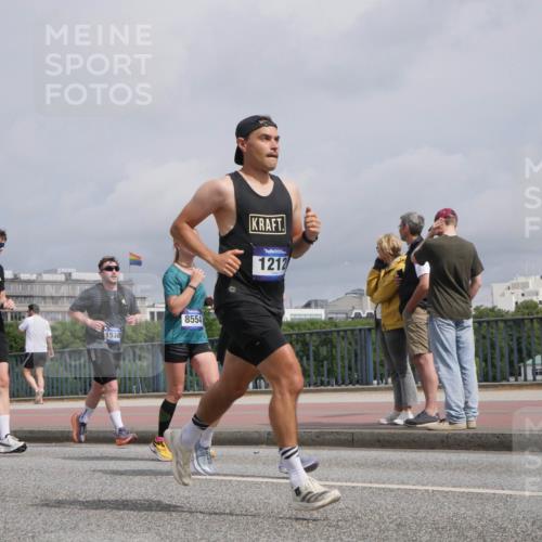 29.06.2025 - hella hamburg halbmarathon Luisa Fischer http://msf.ph/oto/8506098 29.06.2025 10:19:14 Kennedybrücke 13610, 1538, 8554, 1212, 1212, 4583, 8169, 8554, 9601, 9802, 10107, 10139, 10141, 10183, 10292, 10844 meine-sportfotos.de