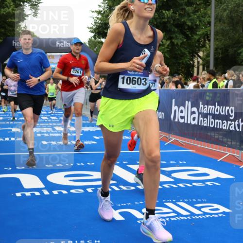29.06.2025 - hella hamburg halbmarathon Strokosch-Dieckow http://msf.ph/oto/8506135 29.06.2025 10:51:05 Ziel 1366, 1630, 4077, 4404, 4816, 4967, 5600, 6027, 8117, 8261, 8508, 8704, 10508, 10603, 10868, 11733, 12778, 13008, 13073, 14125, 15480, 17221, 17384, 17530, 17823, 18066, 18350 meine-sportfotos.de