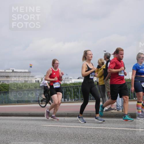 29.06.2025 - hella hamburg halbmarathon Luisa Fischer http://msf.ph/oto/8506179 29.06.2025 10:19:21 Kennedybrücke 13727, 10183, 980, 1010, 2901, 1244, 1599, 2165, 2803, 3176, 3648, 4478, 4637, 6935, 7158, 7753, 8295, 8597, 8645, 8707, 9628, 9802, 9810, 10107, 10139, 10141, 10183, 10292 meine-sportfotos.de