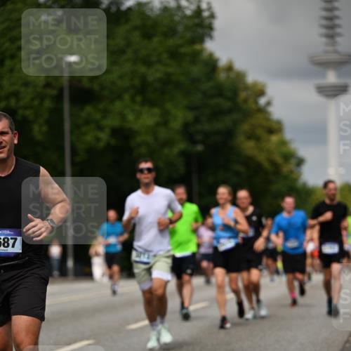 29.06.2025 - hella hamburg halbmarathon Dr. Thomas Lammeyer http://msf.ph/oto/8506221 29.06.2025 10:27:39 Kennedybrücke 1029, 1187, 1362, 1382, 1853, 2925, 3013, 3029, 4728, 4793, 5343, 8687, 8688, 9133, 9301, 9512, 9877, 9913 meine-sportfotos.de