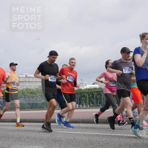 29.06.2025 - hella hamburg halbmarathon Luisa Fischer http://msf.ph/oto/8506222 29.06.2025 10:19:25 Kennedybrücke 48, 7158, 9810, 4637, 8295, 13835, 2165, 2803, 1244, 1599, 2165, 2803, 3030, 3134, 3156, 3176, 3484, 3648, 4478, 4637, 6024, 6742, 6935, 7158, 7753, 7792, 8295, 8597, 8645, 8707, 8847, 9628, 9810, 10139, 10141 meine-sportfotos.de