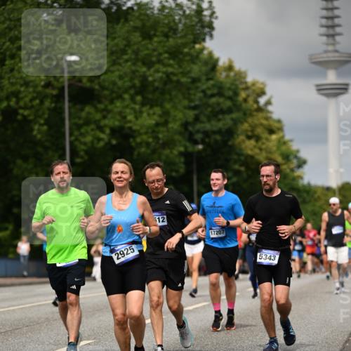 29.06.2025 - hella hamburg halbmarathon Dr. Thomas Lammeyer http://msf.ph/oto/8506300 29.06.2025 10:27:41 Kennedybrücke 1003, 1029, 1048, 1187, 1362, 1382, 2925, 3013, 3029, 4728, 4793, 5343, 7820, 8687, 8688, 8716, 9133, 9301, 9512, 9877, 9913 meine-sportfotos.de