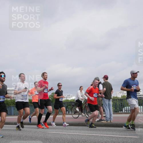 29.06.2025 - hella hamburg halbmarathon Luisa Fischer http://msf.ph/oto/8506337 29.06.2025 10:19:35 Kennedybrücke 838, 1178, 1144, 10232, 16199, 105, 3030, 313, 2347, 2912, 3030, 3134, 3156, 3484, 3687, 5036, 6024, 6742, 7358, 7792, 8263, 8847, 8857, 9332, 9492, 9891, 10076, 10575 meine-sportfotos.de