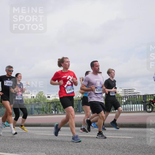 29.06.2025 - hella hamburg halbmarathon Luisa Fischer http://msf.ph/oto/8506363 29.06.2025 10:19:40 Kennedybrücke 12872, 7358, 5036, 10076, 12911, 13859, 1602, 2347, 2912, 3023, 3687, 5036, 7358, 7924, 7928, 8263, 8317, 8619, 8857, 9091, 9332, 9492, 9664, 9676, 9891, 10076 meine-sportfotos.de