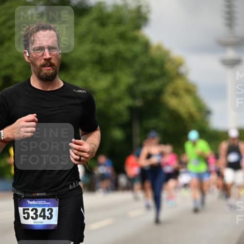 29.06.2025 - hella hamburg halbmarathon Dr. Thomas Lammeyer http://msf.ph/oto/8506435 29.06.2025 10:27:45 Kennedybrücke 1003, 1048, 1187, 1362, 1382, 2125, 2925, 3013, 3029, 3457, 4728, 5343, 7029, 7820, 8181, 8687, 8688, 8716, 9133, 9877, 9913 meine-sportfotos.de