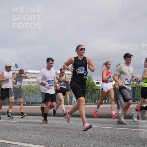 29.06.2025 - hella hamburg halbmarathon Luisa Fischer http://msf.ph/oto/8506439 29.06.2025 10:19:49 Kennedybrücke 8, 7928, 17857, 12297, 16856, 8619, 7924, 16, 9676, 1117, 1240, 1602, 1825, 3023, 3088, 7257, 7360, 7376, 7924, 7928, 8317, 8619, 9091, 9208, 9664, 9675, 9676, 10165, 10314, 10317, 10320, 10391 meine-sportfotos.de
