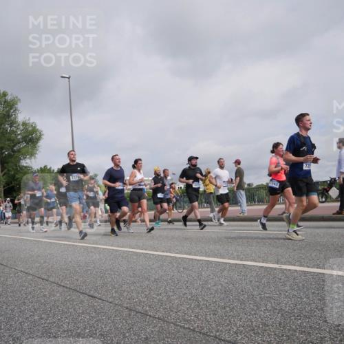 29.06.2025 - hella hamburg halbmarathon Luisa Fischer http://msf.ph/oto/8506527 29.06.2025 10:19:57 Kennedybrücke 7376, 15, 1240, 725, 1117, 1240, 3450, 3622, 5037, 6488, 6948, 7257, 7360, 7376, 8513, 9208, 9675, 10165, 10314, 10317, 10320, 10391 meine-sportfotos.de
