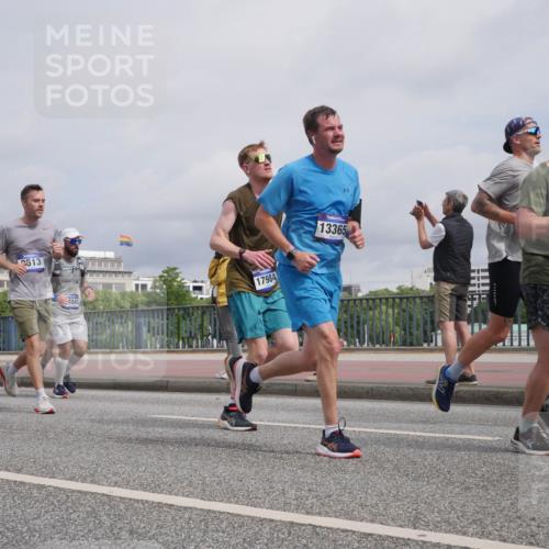 29.06.2025 - hella hamburg halbmarathon Luisa Fischer http://msf.ph/oto/8506578 29.06.2025 10:20:03 Kennedybrücke 1228, 513, 945, 17984, 13365, 1867, 1403, 3450, 3622, 5037, 6328, 6488, 6941, 6948, 7345, 8513, 8983, 10377, 10735 meine-sportfotos.de