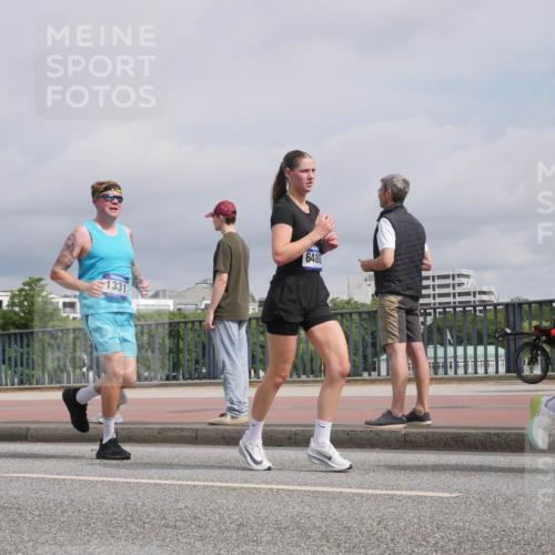 29.06.2025 - hella hamburg halbmarathon Luisa Fischer http://msf.ph/oto/8506619 29.06.2025 10:20:06 Kennedybrücke 1331, 6488, 1403, 3622, 5390, 6328, 6488, 6941, 6948, 7114, 7115, 7345, 8513, 8983, 10377, 10735 meine-sportfotos.de