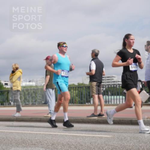 29.06.2025 - hella hamburg halbmarathon Luisa Fischer http://msf.ph/oto/8506624 29.06.2025 10:20:06 Kennedybrücke 648, 1331, 1403, 3622, 5390, 6328, 6488, 6941, 6948, 7114, 7115, 7345, 8513, 8983, 10377, 10735 meine-sportfotos.de
