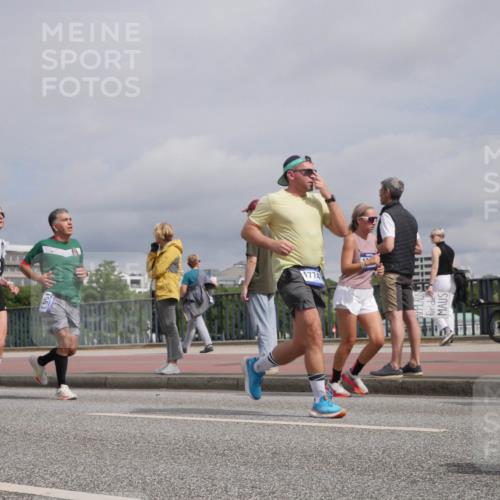29.06.2025 - hella hamburg halbmarathon Luisa Fischer http://msf.ph/oto/8506667 29.06.2025 10:20:11 Kennedybrücke 899, 1137, 1403, 2908, 5390, 5995, 6126, 6128, 6328, 6522, 6941, 7114, 7115, 7345, 8895, 8983, 9259, 10377, 10592, 10735 meine-sportfotos.de