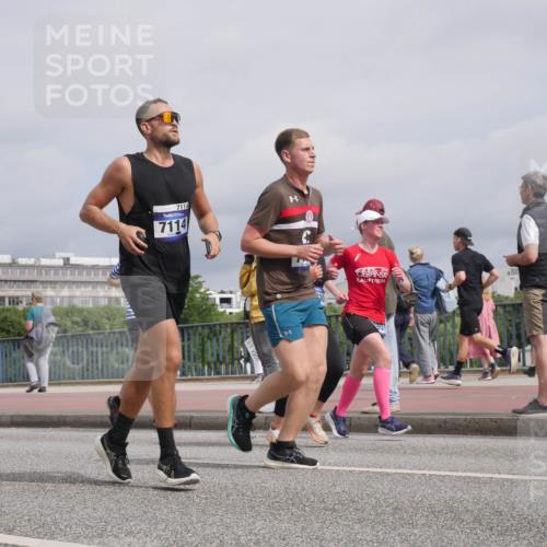 29.06.2025 - hella hamburg halbmarathon Luisa Fischer http://msf.ph/oto/8506724 29.06.2025 10:20:16 Kennedybrücke 6126, 7114, 7114, 30, 1083, 1137, 2225, 2860, 2908, 5390, 5995, 6126, 6128, 6520, 6522, 7114, 7115, 7291, 8253, 8558, 8895, 9259, 9647, 10592, 10735 meine-sportfotos.de
