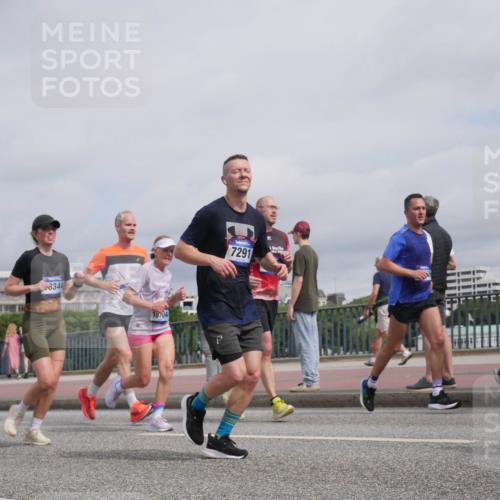 29.06.2025 - hella hamburg halbmarathon Luisa Fischer http://msf.ph/oto/8506811 29.06.2025 10:20:26 Kennedybrücke 8344, 16704, 7291, 1083, 2225, 2860, 3210, 3464, 3466, 3802, 3803, 5929, 5930, 6352, 6520, 6786, 7291, 7945, 8210, 8253, 8309, 8558, 9647, 10460, 10620 meine-sportfotos.de