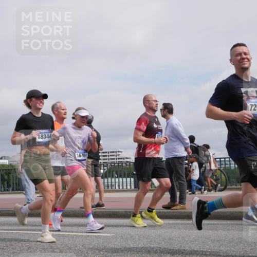 29.06.2025 - hella hamburg halbmarathon Luisa Fischer http://msf.ph/oto/8506819 29.06.2025 10:20:27 Kennedybrücke 18344, 16704, 1824, 7291, 1849, 1083, 2225, 2860, 3210, 3464, 3466, 3802, 3803, 4852, 5929, 5930, 6352, 6520, 6786, 7291, 7945, 8210, 8253, 8309, 8433, 9647, 9848, 10460, 10620 meine-sportfotos.de