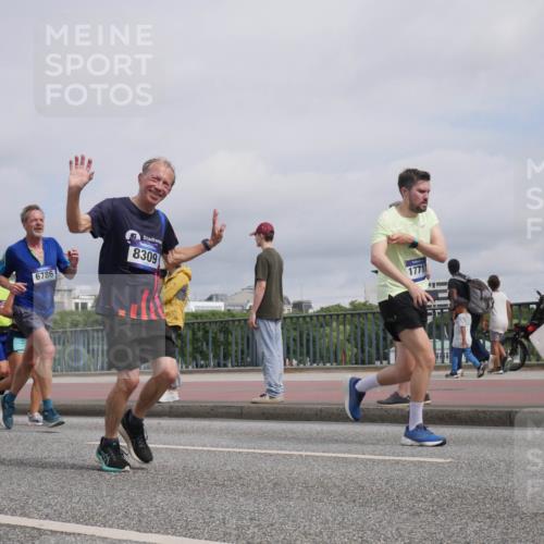 29.06.2025 - hella hamburg halbmarathon Luisa Fischer http://msf.ph/oto/8506836 29.06.2025 10:20:29 Kennedybrücke 17, 142, 6786, 8309, 1771, 1083, 1795, 3210, 3464, 3466, 3802, 3803, 4852, 5929, 5930, 6352, 6520, 6786, 7945, 8210, 8309, 8433, 9400, 9848, 10460, 10620 meine-sportfotos.de