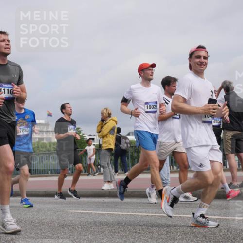 29.06.2025 - hella hamburg halbmarathon Luisa Fischer http://msf.ph/oto/8506892 29.06.2025 10:20:36 Kennedybrücke 1110, 7083, 9400, 19029, 04, 4852, 1156, 1204, 1795, 2259, 3802, 3803, 4852, 5929, 5930, 6254, 6336, 6352, 7011, 7945, 8210, 8351, 8433, 9400, 9848, 10460, 10620 meine-sportfotos.de