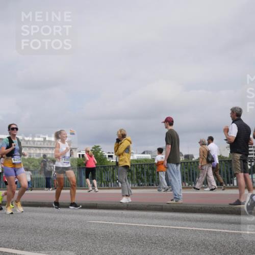 29.06.2025 - hella hamburg halbmarathon Luisa Fischer http://msf.ph/oto/8506940 29.06.2025 10:20:42 Kennedybrücke 2259, 143, 6254, 8351, 1015, 1156, 1204, 1274, 1749, 2259, 3292, 4218, 6254, 6336, 7011, 7258, 8351, 8607, 10677 meine-sportfotos.de