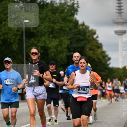 29.06.2025 - hella hamburg halbmarathon Dr. Thomas Lammeyer http://msf.ph/oto/8506961 29.06.2025 10:28:07 Kennedybrücke 1003, 1048, 1444, 2108, 2125, 2489, 3034, 3285, 3457, 4391, 4464, 4684, 5406, 6502, 7021, 7029, 7820, 8031, 8181, 8716, 9217, 9715, 9877, 10649 meine-sportfotos.de